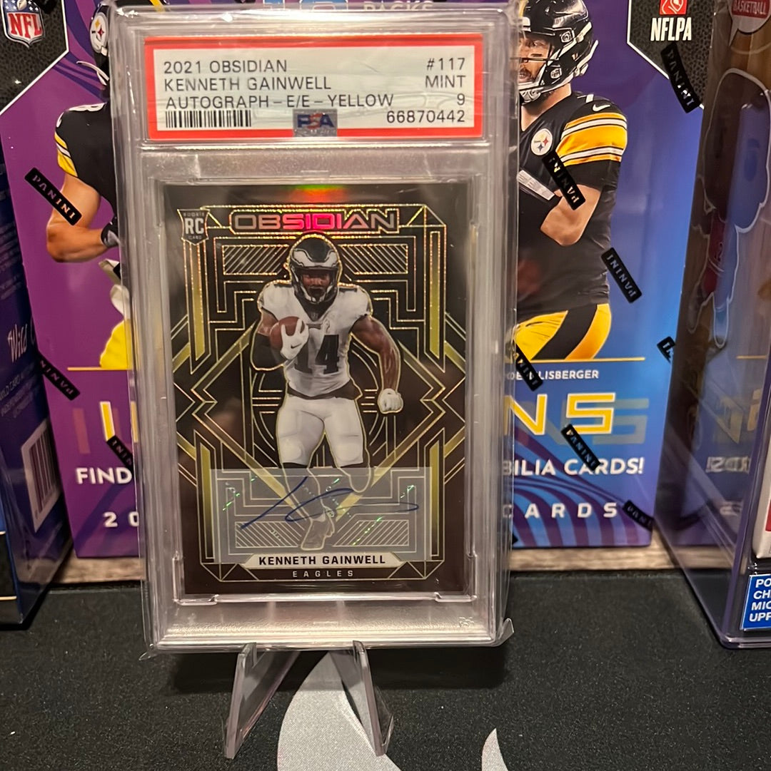 2021 Obsidian Yellow Electric Etch Autograph Kenneth Gainwell 10/25 PSA 9